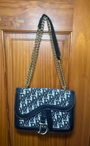 Black And Gold Chain Purse thumbnail 1