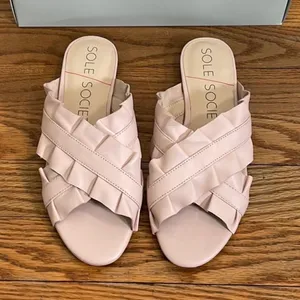 Sole Society Mandi Ruffled Leather Slide‎ Sandals Spring Blush Pink 7M 37.5 thumbnail 3