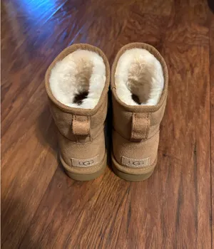 UGG Boots thumbnail 2
