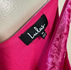 CLEARANCE! Pink Lulu’s Velour Wrap Dress Size M NWT thumbnail 5