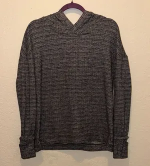 Lululemon pullover hoodie lightweight hoodie with thumb holes and hand cuffs thumbnail 1