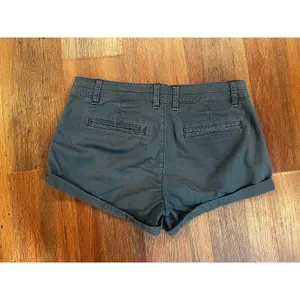 Abercrombie & Fitch Navy Blue Low Rise Chino Shorts - Y2K Preppy - Size 4 thumbnail 3