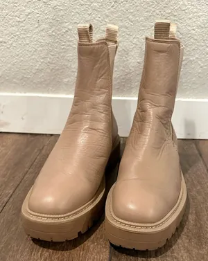 Sam Edelman Laguna Cream Tan Ankle Chelsie Boots‎ Size 8M thumbnail 1
