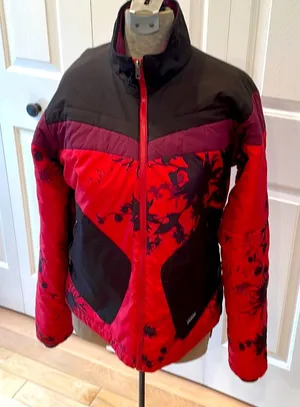 Patagonia nano puffer red and black flowered full zip insulatedjacket thumbnail 1