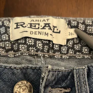 Ariat Perfect Rise Straight Leg Women's Classic Blue Jeans Size 26 Long thumbnail 2