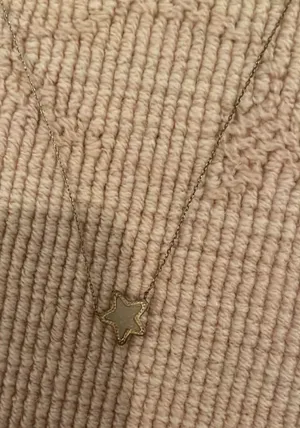 Kendra Scott star necklace thumbnail 4