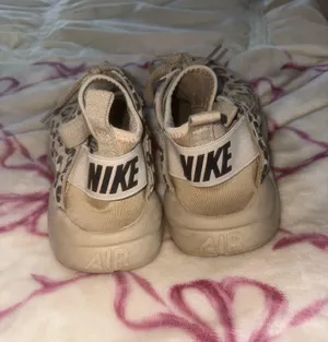 Nike Air Shoes thumbnail 2