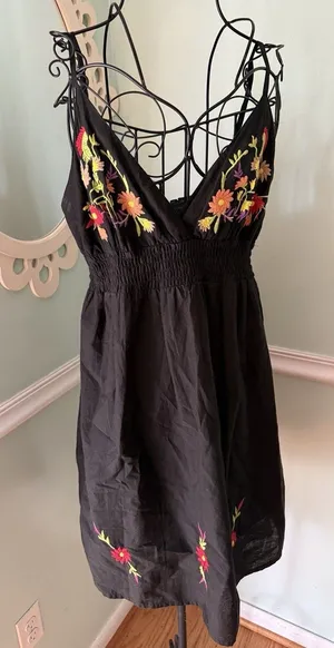 OCEAN BREEZE 90s/Y2K Black Embroidered Beach Cover /‎ Sundress L thumbnail 1