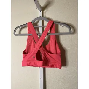 💕 Lululemon Pink‎ Crisscross Back Athletic Bra Top - Size 6 💕 thumbnail 2