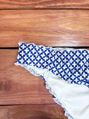 Vintage Y2K Victoria's Secret Blue Geometric Flower Ruffle Bikini Bottom - Large thumbnail 2