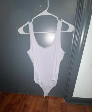 Abercrombie and fitch scoop tank bodysuit size M thumbnail 3