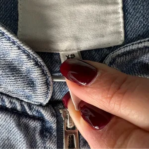 Avec Les Filles Anthro‎ Denim Multi Zipper Pocket Bomber Jacket thumbnail 7