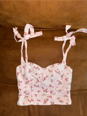 Hello Molly GIRL IN THE CITY CROP TOP PINK thumbnail 4