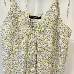 NWT Nasty Gal Petite Button Front Cami Dress Lilac Floral Tie Shoulder Mini US 4 thumbnail 4