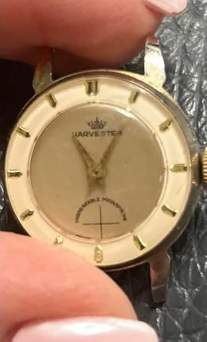 Harvester Vintage Gold Watch - Unique Collectible thumbnail 1