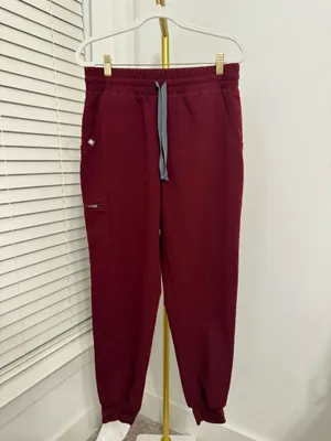 FIGS Zamora Jogger Scrub Pants Burgundy M Technical Collection FIONx Yoga Waist Healthcare thumbnail 2