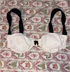 Triangl strawberry milk mob bikini thumbnail 3