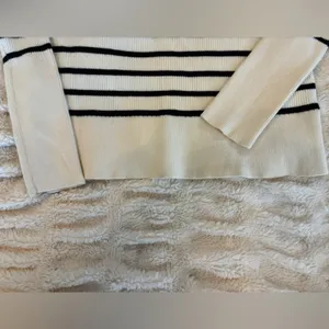 Ralph Lauren Cream Textured Sweater with Blue Stripes Size XS thumbnail 5