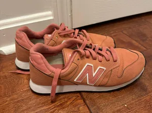 New Balance 373 Women’s thumbnail 2