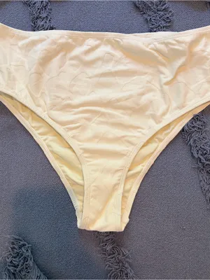 Mono B Cream Textured Spot High-Waisted Underwire Bikini Set 2p. Large. thumbnail 2