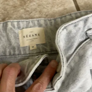 Sezane Austin Light Gray Wash Paperbag Waist Tapered Denim Pants Size 36 FR 4 US thumbnail 7