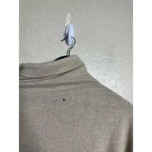 Cuyana Cashmere Blend Funnel Neck Turtleneck Sweater size S/M Oatmeal Beige thumbnail 7