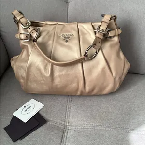 GORGEOUS DRESSY PRADA BAG 🌹🌹🌹 thumbnail 3