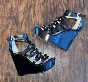 🦋Michael Kors NADINE Wedge Sandals Shoes Sz 8.0 thumbnail 1