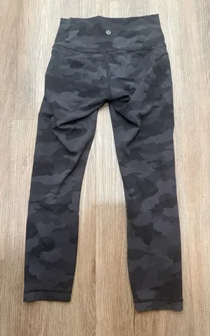 Lululemon Women's Wunder Train ‎ High Rise Tights Camo Size 4 thumbnail 1