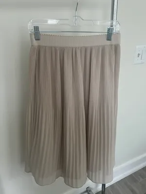 Womens Champagne Midi Length Pleated Skirt In Size Small thumbnail 5