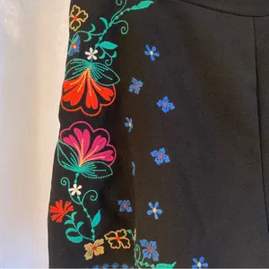 BoHo Hippie Embroidered Shorts Sz: L thumbnail 3