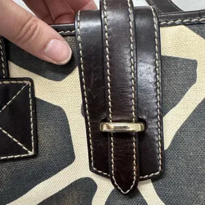 Dooney & Bourke Giraffe Print Canvas Shoulder Tote Bag Leather Trim Vintage Y2K thumbnail 3