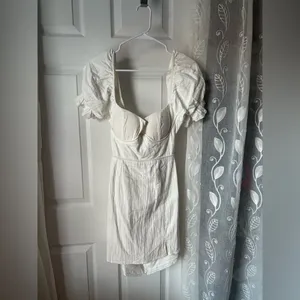 New NWT Here Comes the Sun mini dress back cutout puffy sleeves babydoll size M thumbnail 3