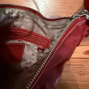 VTG Coach Slim Legacy‎ Shoulder Bag Purse Red Leather 9326 Pristine Inside EUC thumbnail 15