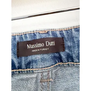 Massimo Dutti | Straight Leg Jeans in Medium Wash Blue | Sz US 6 thumbnail 5