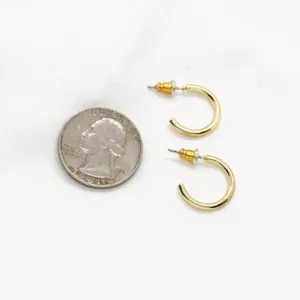 Caitlyn Gold Hoop earrings thumbnail 2