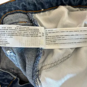 Abercrombie & Fitch Women High Rise 90s Straight Jeans dark wash 28-6 30" inseam thumbnail 5