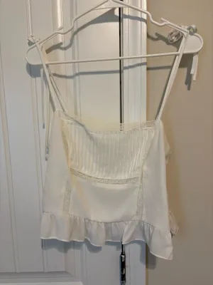 Gianni Bini White Lace Top thumbnail 3