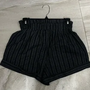 101. Majorelle by revolve sz xs paperbag high waisted womens shorts thumbnail 2
