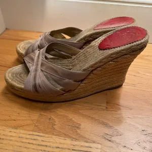 CHRISTIAN‎ LOUBOUTIN Wedge Strappy Summer Sandals Tan size 40 thumbnail 4