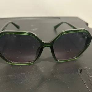 Green Sunglasses thumbnail 8