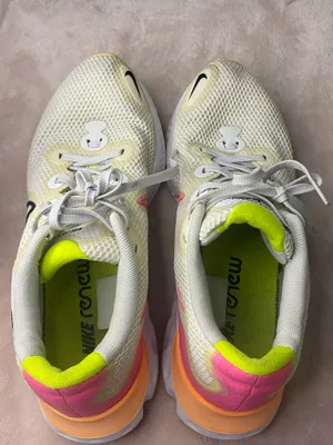 Nike Womens Renew Run Shoes Lace Up Low Top Sneakers 9 thumbnail 4