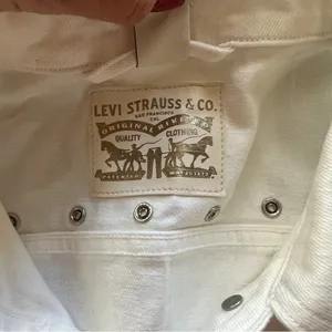 Levi's White Denim Jean Western Vest with Metal Accents NWT thumbnail 4