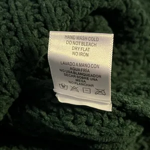 L Love Tree Women’s Deep Green Emerald Cropped Cardigan Sweater Autumn Fall thumbnail 7