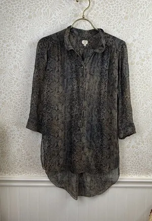 Wilfred by Aritzia 100% Silk Animal Print Tunic Button Blouse - Size - XXS thumbnail 1