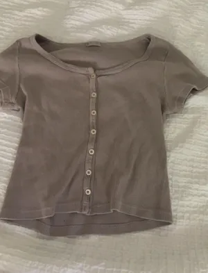 Brandy Melville Crop Top thumbnail 1