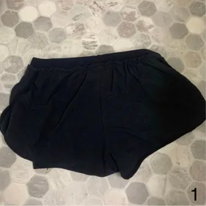 Womens Nike shorts thumbnail 4