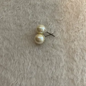 Faux Pearl post earrings Silver thumbnail 4