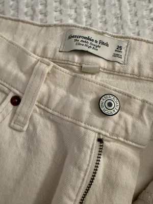 Abercrombie High-Rise Ankle Straight thumbnail 3