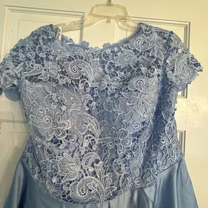 JJs House Light Blue Lace Bodice A-Line Gown 18w nwt thumbnail 4